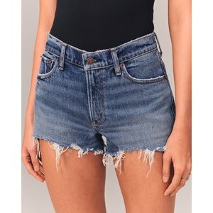 Abercrombie & Fitch The Mom Short Mid Rise